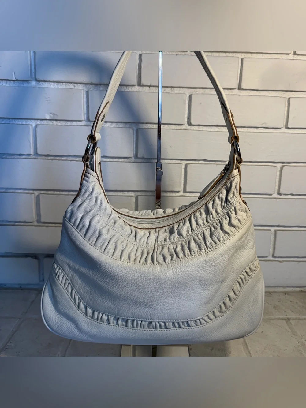 Wilsons Leather White Ruched Leather Hobo Shoulder Bag | Y2K Boho